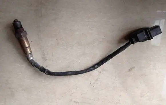 BMW 5 F10 F11 Lambda probe sensor 7791600 0281004018