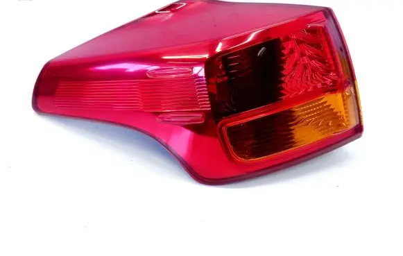 Toyota RAV 4 (XA40) Rear/tail lights