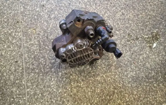 Renault Master II Fuel injection high pressure pump