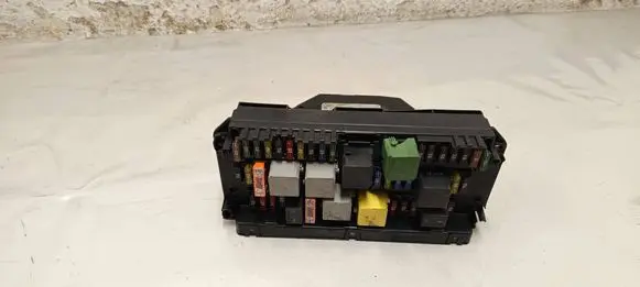 Mercedes-Benz E W212 Fuse module A2129009025