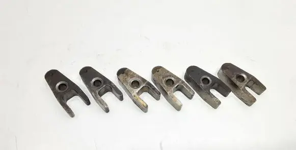 Mercedes-Benz R W251 Fuel Injector clamp holder
