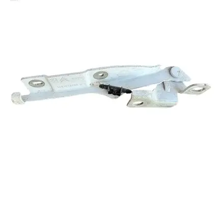 Engine bonnet/hood hinges