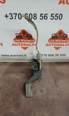 Ford Focus Accelerator throttle pedal 2M519F836AE