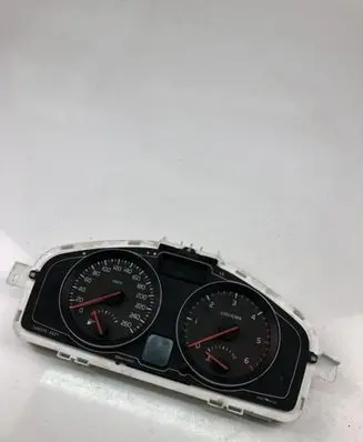 Volvo XC70 Speedometer (instrument cluster) 31296228