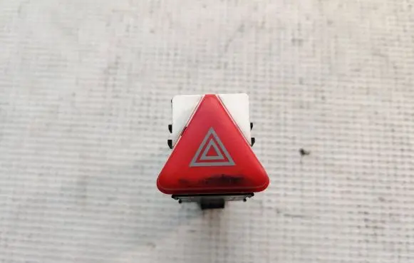Volkswagen Transporter - Caravelle T5 Hazard light switch 6Y0953235
