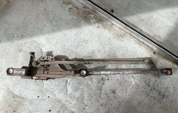 Ford Focus Front wiper linkage and motor 4M5117504AC 3397020850 3005082
