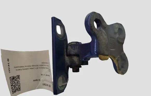 Volvo S60 Front door lower hinge 31213515