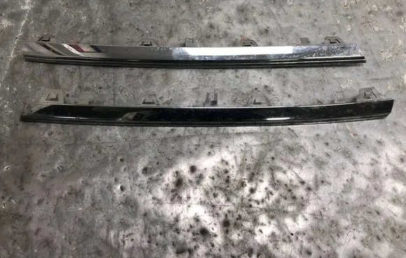 Volkswagen Multivan T6 Front grill 7E5853102-BILI 7E5853102 7E5853101