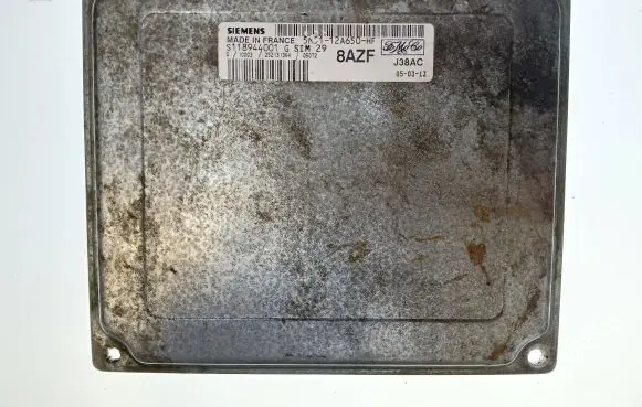 Ford Focus Engine control unit/module 5M5112A650HF 8AZE 5AC112A650HE