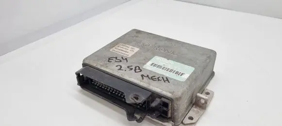 BMW 5 E34 Engine control unit/module 1722266 0261200172