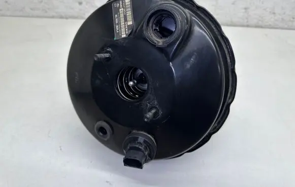 Volvo S60 Brake booster P31273654