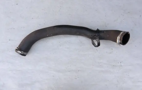Opel Grandland X Intercooler hose/pipe 9820100680