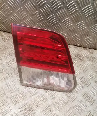 Toyota Avensis T270 Tailgate rear/tail lights