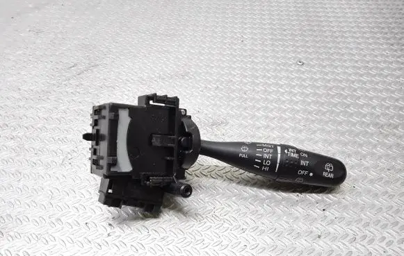 Suzuki Grand Vitara II Wiper control stalk