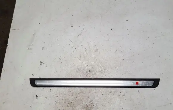 Audi A5 8T 8F Front sill trim cover 8T0853373