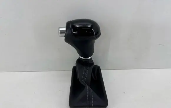 KIA Sorento Gear lever shifter trim leather/knob 