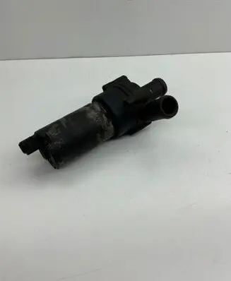 Volkswagen Transporter - Caravelle T4 Webasto circulation pump for autonomous heater 251965561B