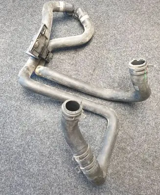 Mercedes-Benz GLA W156 Engine coolant pipe/hose A2468303096 A2468303296