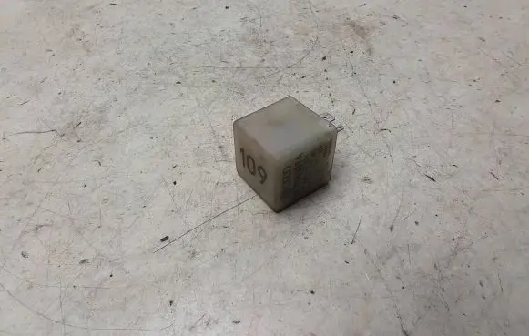 Volkswagen Sharan Other relay 357906381A