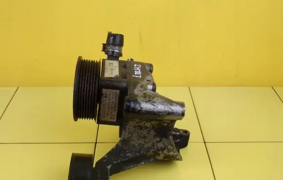 Fiat Ducato Power steering pump 504000927 2HTR7