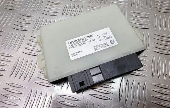 Mercedes-Benz E W213 Reducing agents exhaust control unit A0009007604