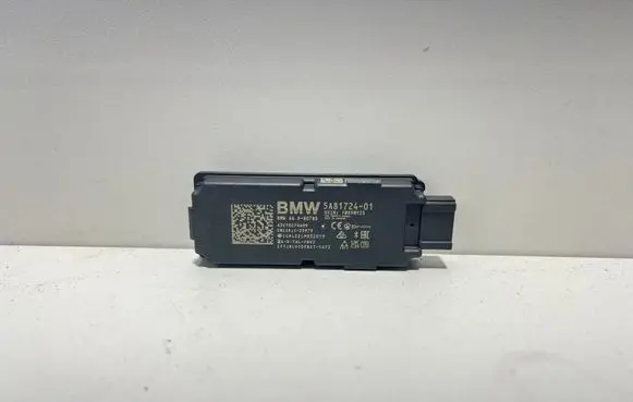 BMW X6 G06 Keyless system antenna 5A81724 5B60517