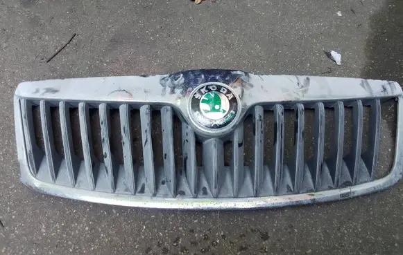 Skoda Octavia Mk2 (1Z) Front bumper lower grill 1Z853688B 1ZD853661A CN5FH