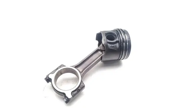 Nissan NV200 Piston with connecting rod K9K892