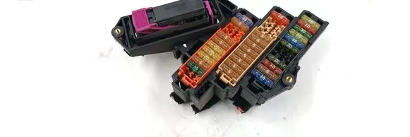 Audi Q7 4L Fuse module 4F1941824