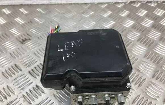 Nissan Leaf I (ZE0) ABS Pump 476604NC0A TD8405 F4Y210182