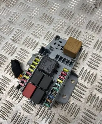 Alfa Romeo 166 Fuse module 60681255 02020410