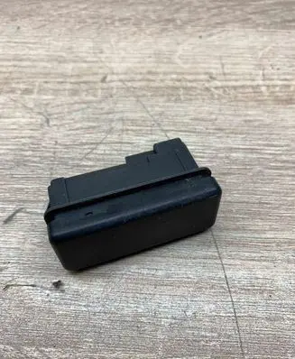 BMW 5 E39 Hazard light switch 8350947