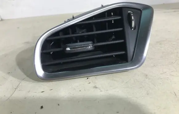 Citroen C4 II Dashboard side air vent grill/cover trim 9671332377 00047004