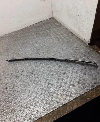 BMW 3 E90 E91 Dashboard glove box trim