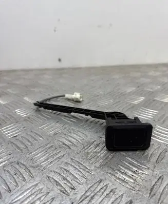 Toyota RAV 4 (XA50) Tailgate/boot open switch button 6571X08