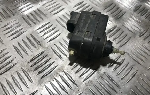 Renault Laguna I Headlight level adjustment motor 