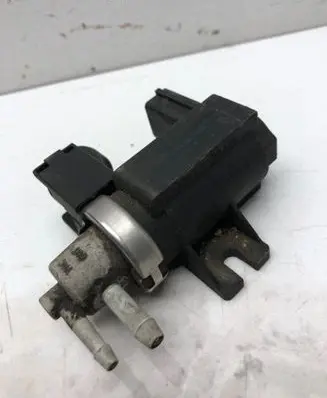 Audi A4 S4 B6 8E 8H Turbo solenoid valve