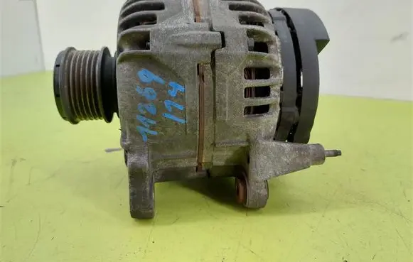 Volkswagen Golf IV Generator/alternator 028903028E