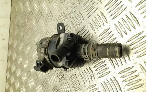 Porsche Cayenne (92A) Webasto circulation pump for autonomous heater 8K0965567A