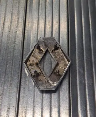 Renault Megane II Manufacturers badge/model letters 8200145816