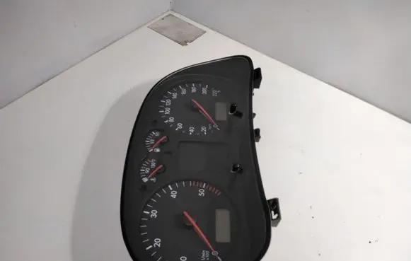 Volkswagen Golf IV Speedometer (instrument cluster) 1J0919881D