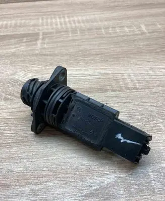 Ford Mondeo MK IV Mass air flow meter 971041A 515