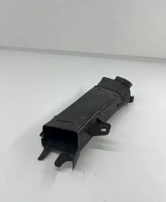 BMW 6 F12 F13 Air intake duct part 8050400