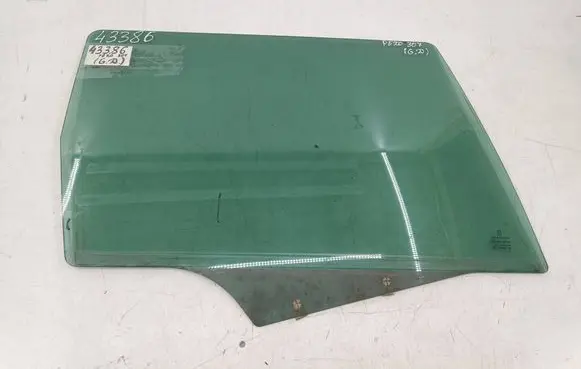 Peugeot 307 Rear door window glass