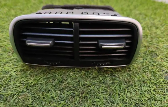 Audi A6 S6 C7 4G Rear air vent grill 4G0819203 9026000