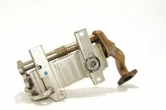 Toyota Avensis T270 EGR valve cooler 256010R020