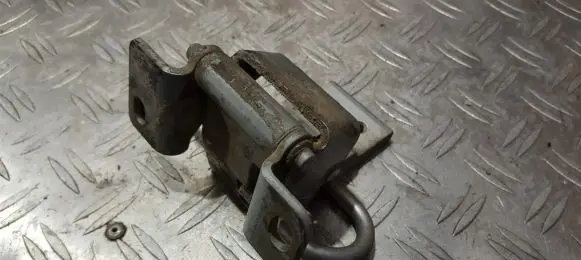 Audi A4 S4 B5 8D Rear door lower hinge