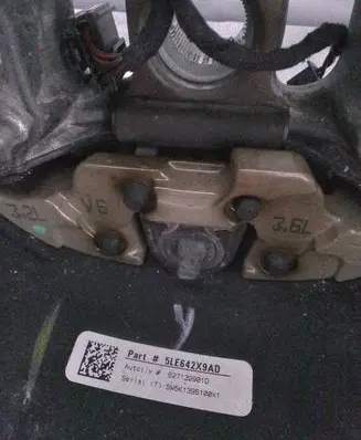 Dodge Charger Steering wheel 5LE642X9AD