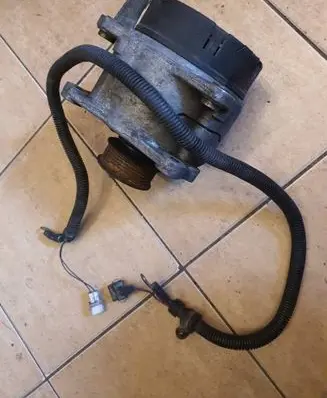 Volkswagen Transporter - Caravelle T4 Generator/alternator 0123515016 028903027P