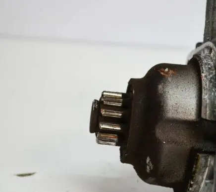 Volkswagen Polo Starter motor 02A911024D
